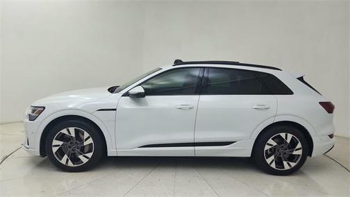 2023 Audi e-tron Premium quattro