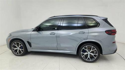 2024 BMW X5 M60i
