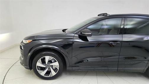 2025 Audi Q6 e-tron Premium Plus quattro