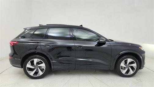 2025 Audi Q6 e-tron Premium Plus quattro