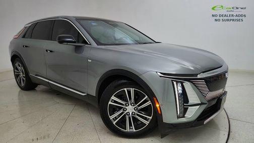 Argent Silver Metallic 2024 Cadillac LYRIQ Luxury