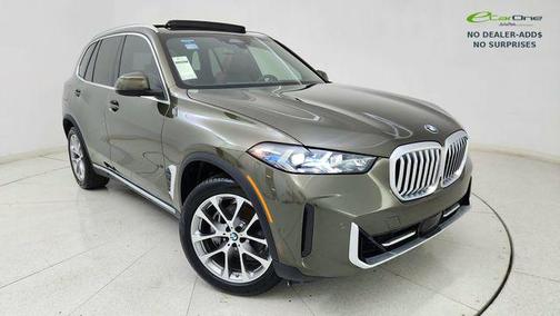 Manhattan Green Metallic 2026 BMW X5 xDrive40i