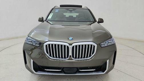 Manhattan Green Metallic 2026 BMW X5 xDrive40i