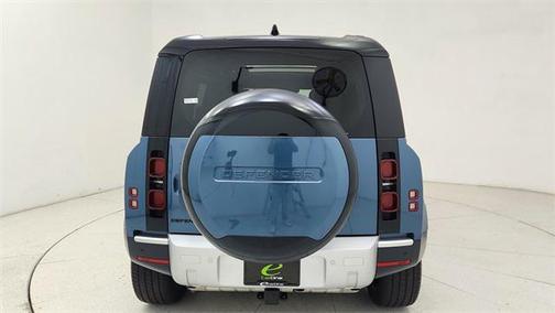 2024 Land Rover Defender 110 P300