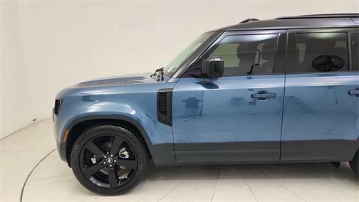 2024 Land Rover Defender 110 P300