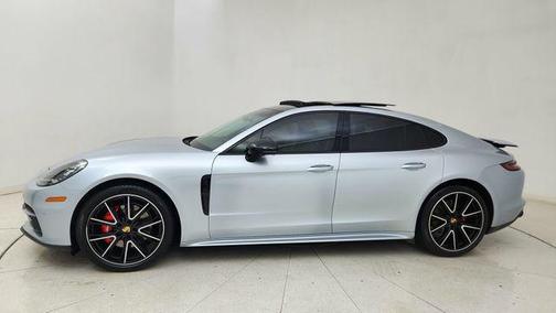 Chalk 2018 Porsche Panamera 4S
