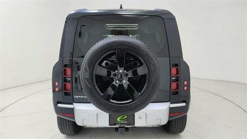 2024 Land Rover Defender 110 P300