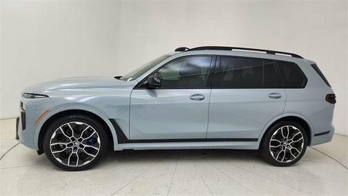 2025 BMW X7 M60i