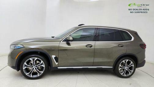 Green Metallic 2026 BMW X5 sDrive40i