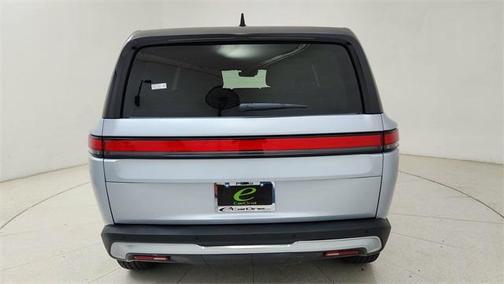 2024 Rivian R1S Adventure