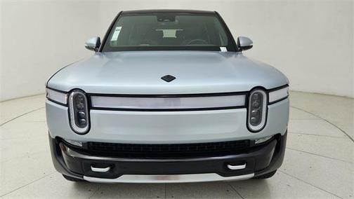 2024 Rivian R1S Adventure