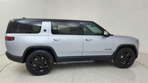 2024 Rivian R1S Adventure