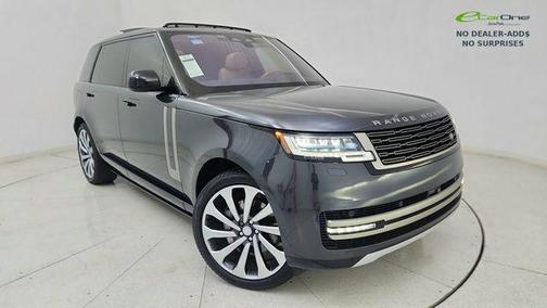 Charente Grey Premium Metallic 2023 Land Rover Range Rover P400 SE