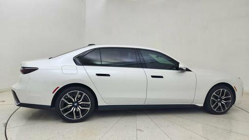 White Metallic 2025 BMW 740 740i