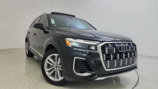 2025 Audi Q7 55 Premium