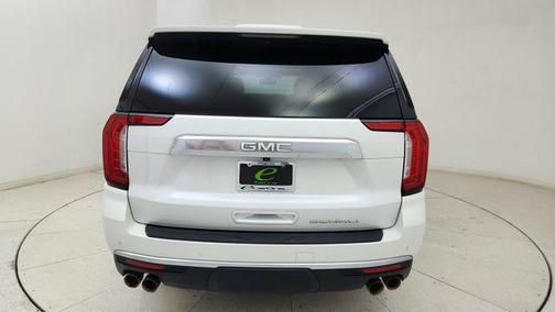 White Frost Tricoat 2022 GMC Yukon XL Denali
