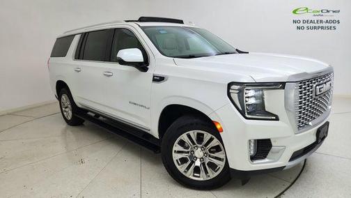 White Frost Tricoat 2022 GMC Yukon XL Denali