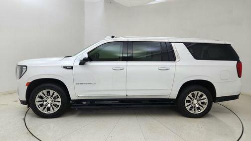 White Frost Tricoat 2022 GMC Yukon XL Denali