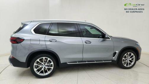 Gray Metallic 2026 BMW X5 xDrive40i