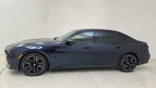 2023 BMW 740 i