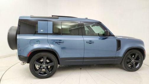 2024 Land Rover Defender 110 P500 SE