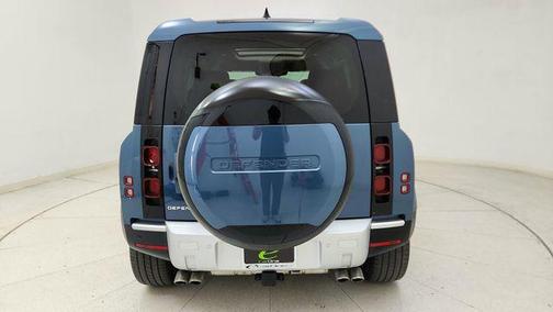 2024 Land Rover Defender 110 P500 SE