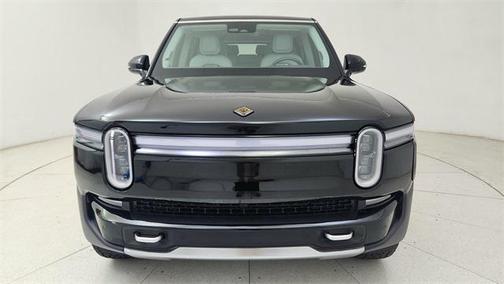 2025 Rivian R1S Adventure