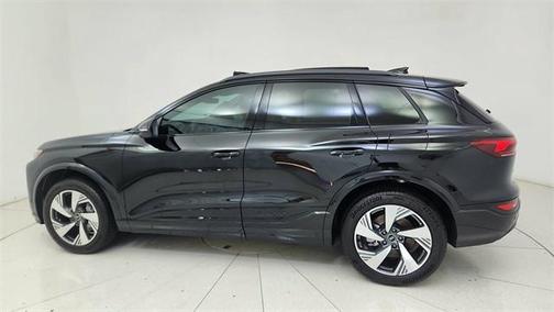 2025 Audi Q6 e-tron Premium Plus quattro