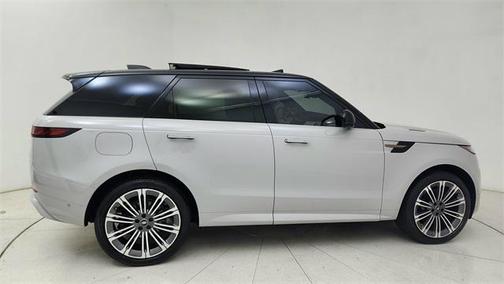 2024 Land Rover Range Rover Sport SE