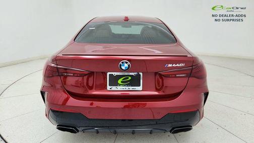 Vegas Red Metallic 2025 BMW M440 i