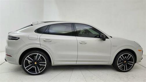 2022 Porsche Cayenne E-Hybrid S