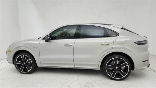 2022 Porsche Cayenne E-Hybrid S