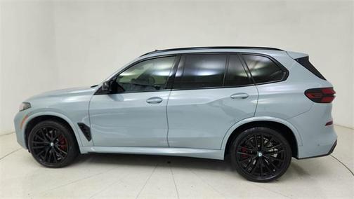 2024 BMW X5 M60i