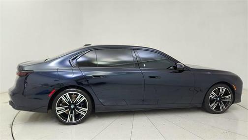 2024 BMW 760 xDrive