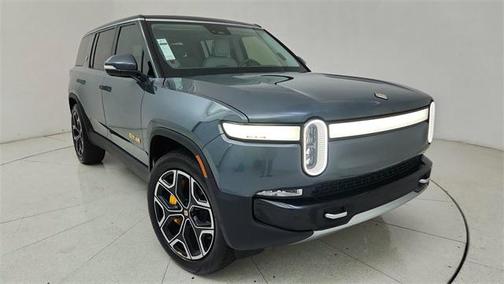 2023 Rivian R1S Adventure