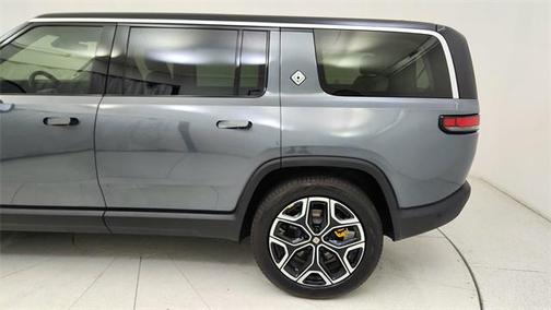 2023 Rivian R1S Adventure