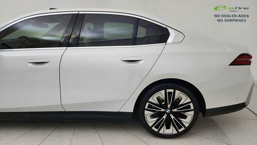 White Metallic 2026 BMW 540 xDrive