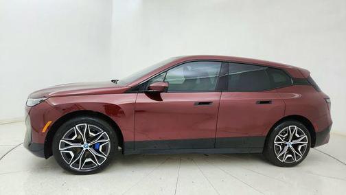 Aventurin Red Metallic 2024 BMW iX xDrive50