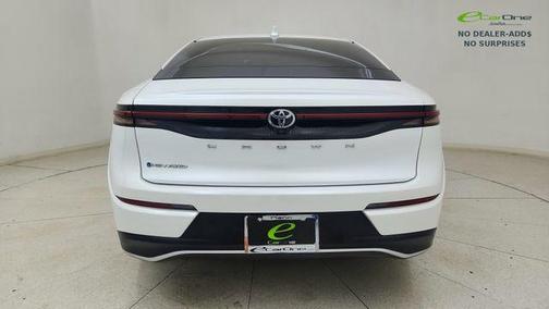 Oxygen White 2024 Toyota Crown XLE