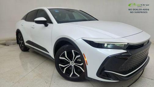 Oxygen White 2024 Toyota Crown XLE