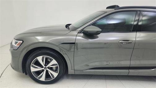 2024 Audi Q8 e-tron Premium