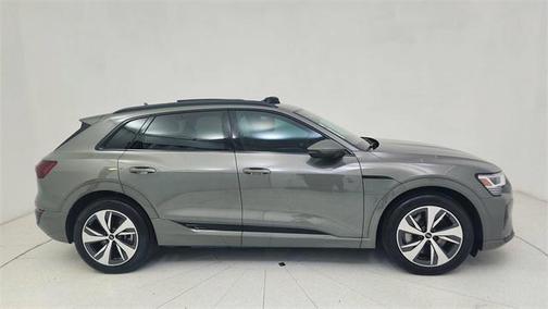 2024 Audi Q8 e-tron Premium