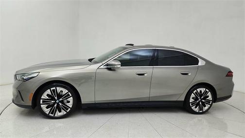 2024 BMW 540 i xDrive
