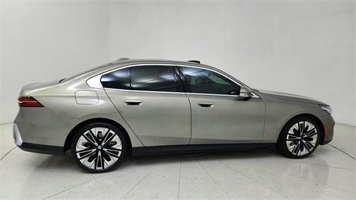 2024 BMW 540 i xDrive