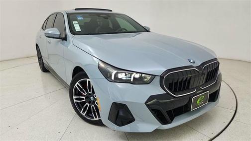 2025 BMW 530 i xDrive