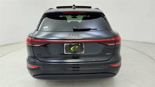 2025 Audi Q6 e-tron Premium Plus quattro