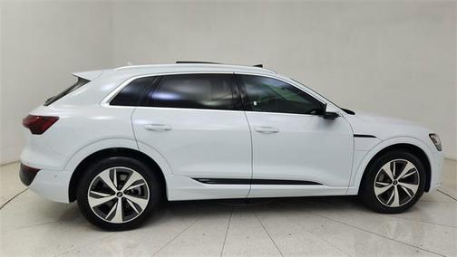 2024 Audi Q8 e-tron Premium Plus