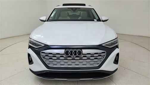 2024 Audi Q8 e-tron Premium Plus