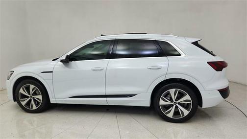 2024 Audi Q8 e-tron Premium Plus