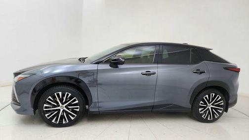 2023 Lexus RZ 450e Luxury